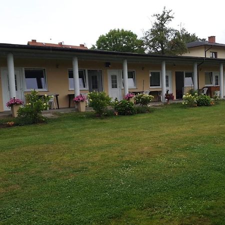Pomerania Pokoje U Oliwii Rewal Esterno foto
